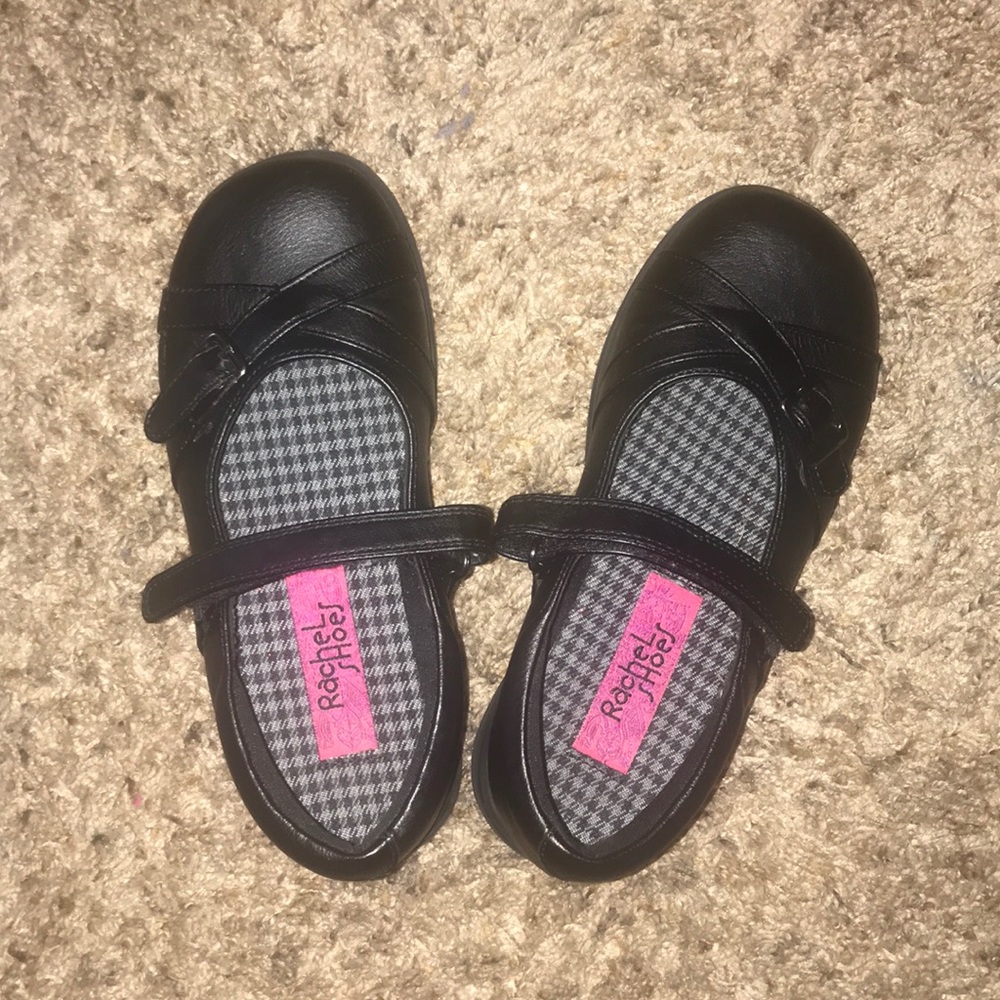 Girl’s dress shoes
